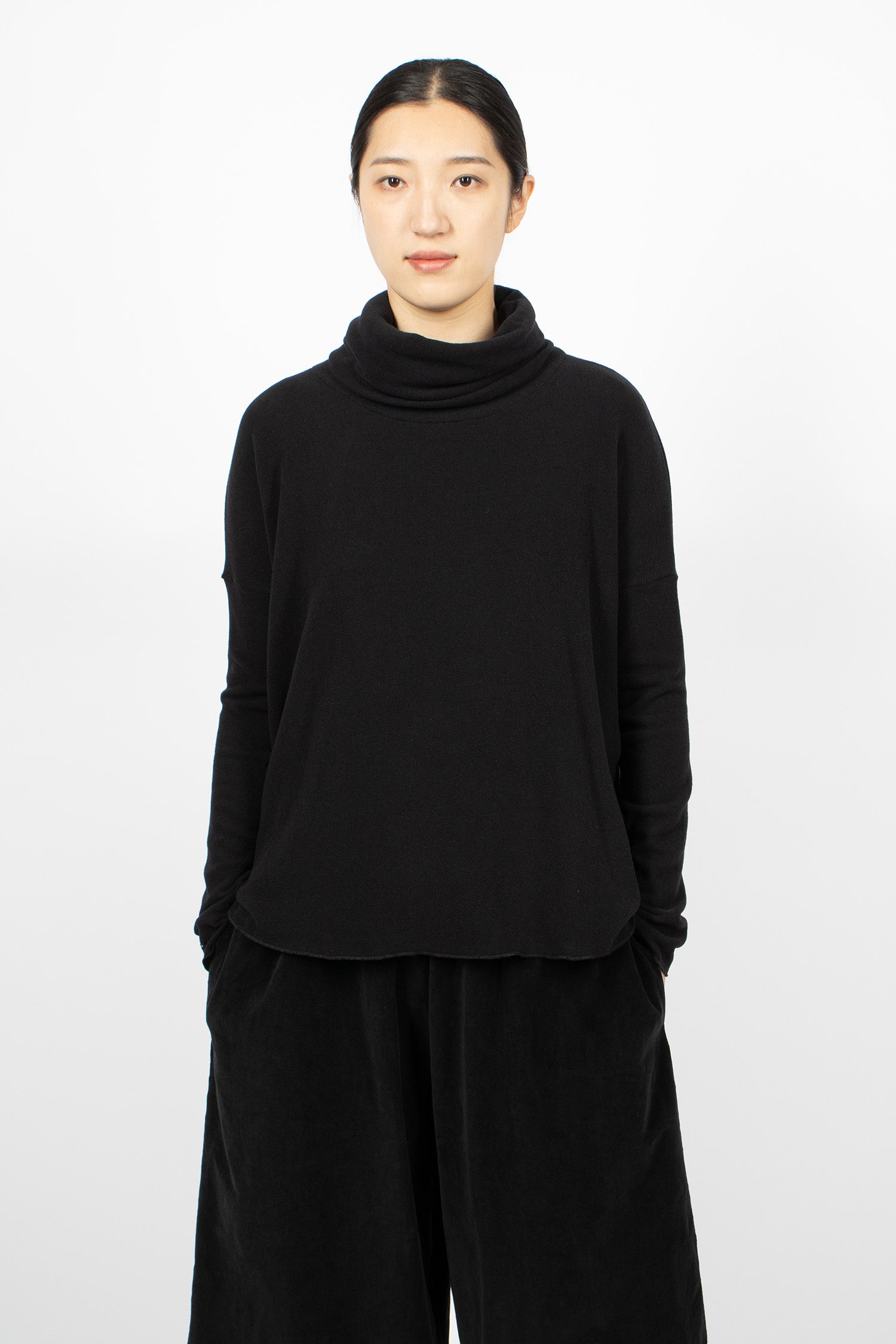 1944 Short Turtleneck JP Black