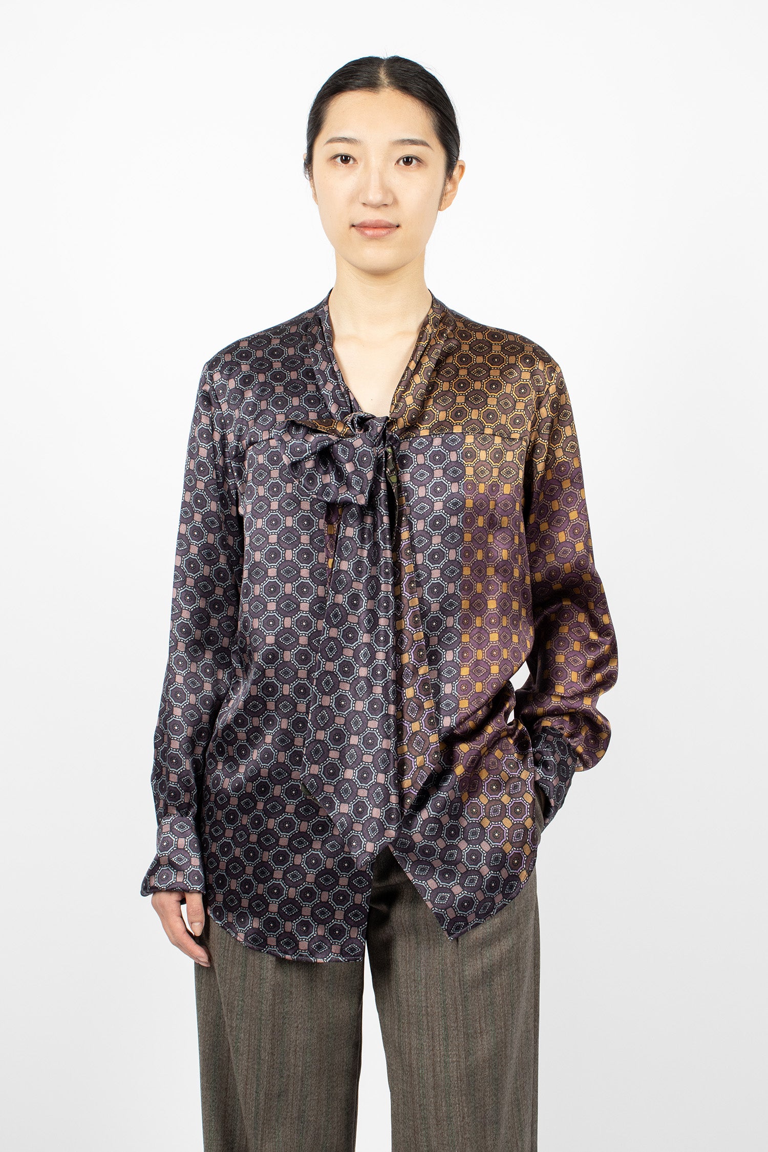 Silk Pussy-Bow Shirt Dessin C